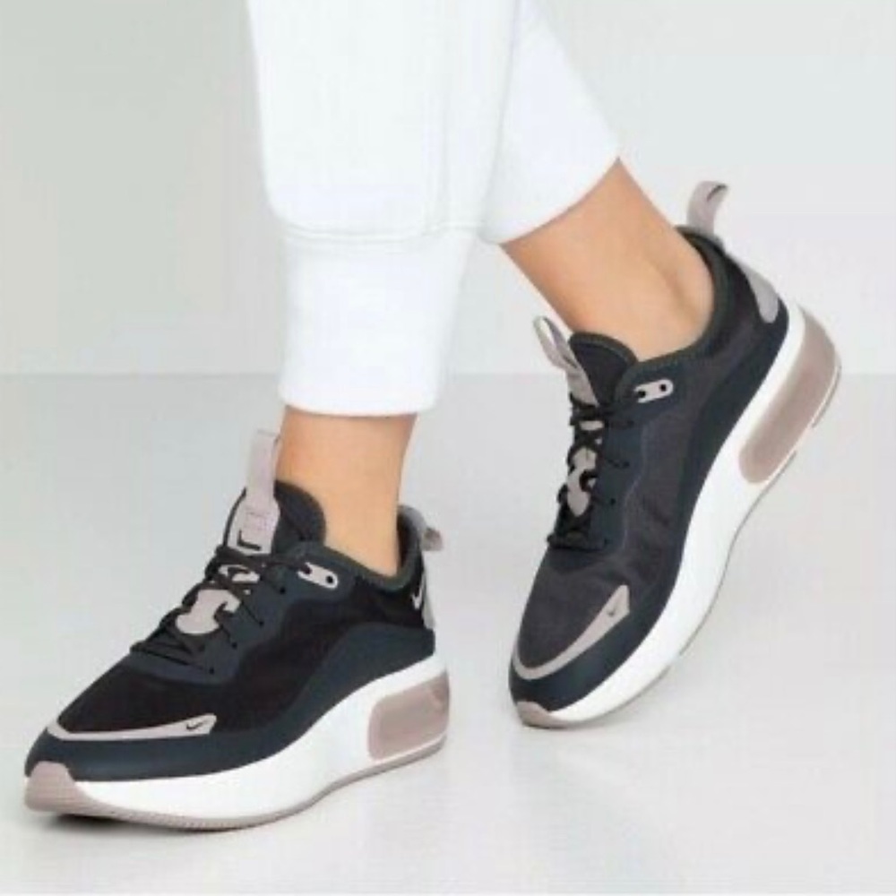 Women’s Nike Air Max Dia